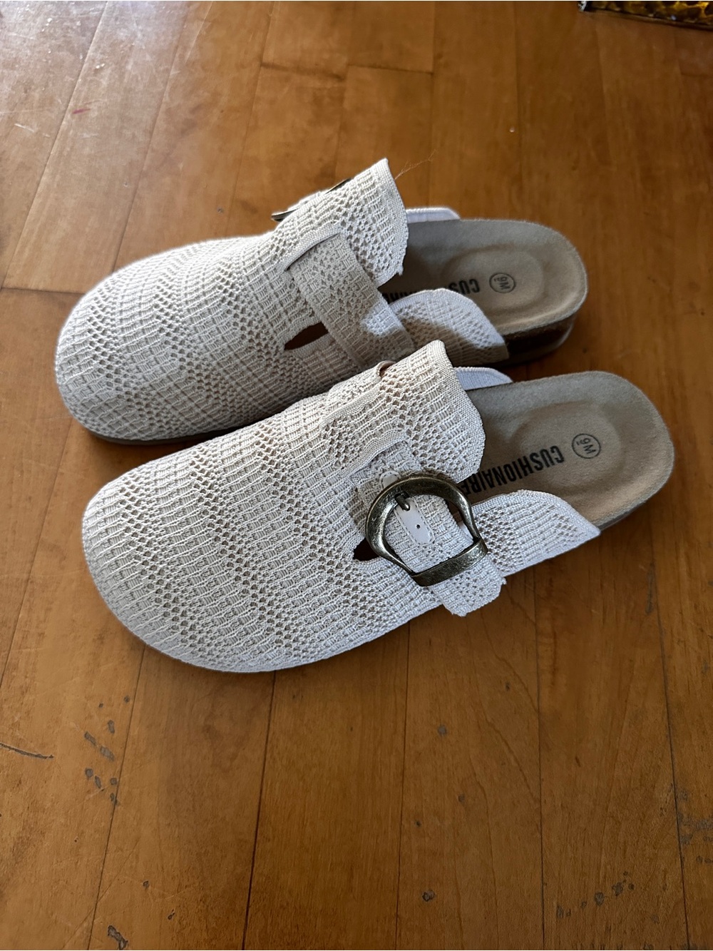 NEW Cushionaire Slip On Clogs Size 9 - Picture 9 of 12